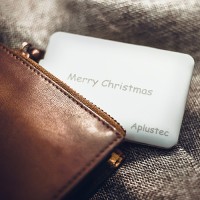 客製英文刻字 | KableCARD 都市生存卡(白) 搞定充電所有事